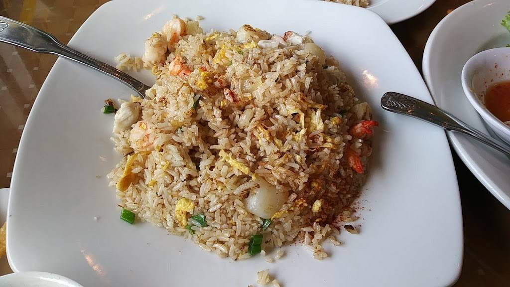 August Moon | restaurant | 875 Manhattan Blvd, Harvey, LA 70058, USA | 5043027977 OR +1 504-302-7977