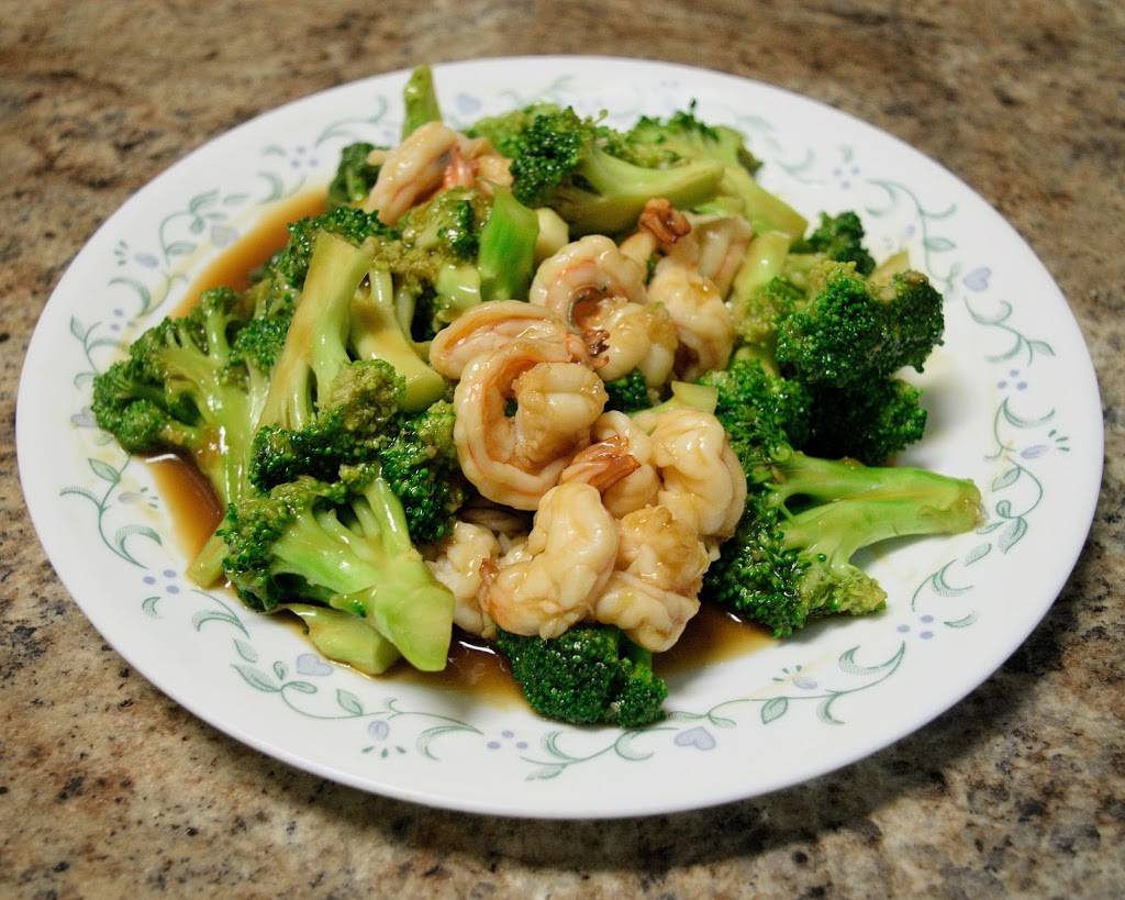 Lee Chens | restaurant | 475 W Broadway, Boston, MA 02127, USA | 6172690061 OR +1 617-269-0061