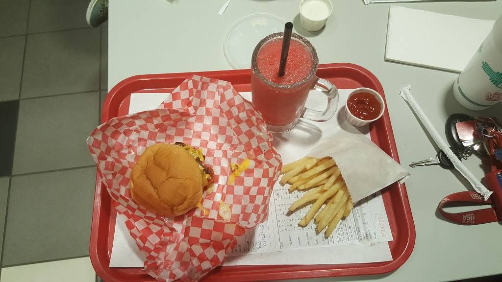 Don & Millies | restaurant | 8405 Q St, Omaha, NE 68127, USA | 4025936099 OR +1 402-593-6099