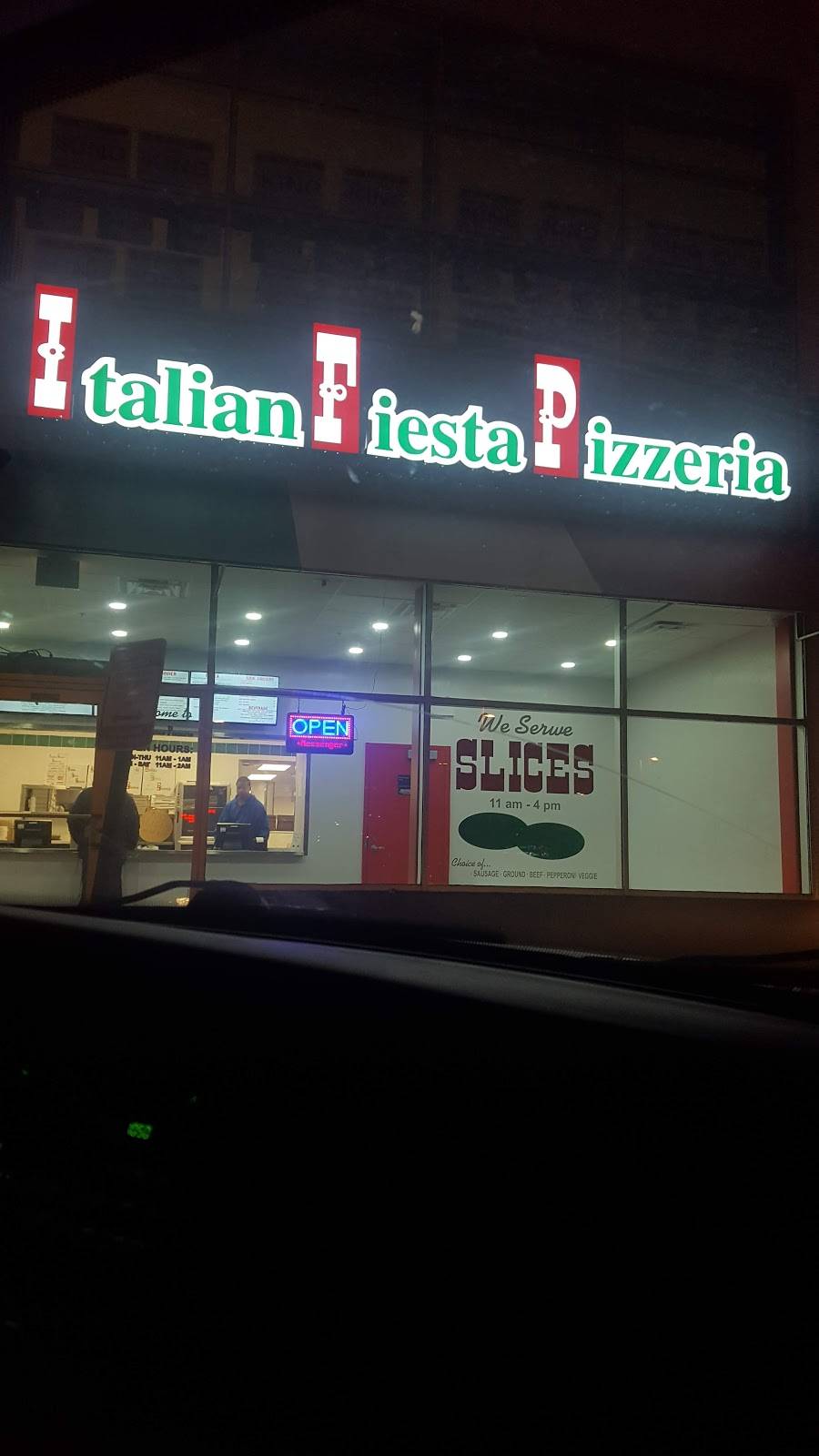 Italian Fiesta Pizzeria | restaurant | 1306 E 47th St, Chicago, IL 60653, USA | 7736842222 OR +1 773-684-2222