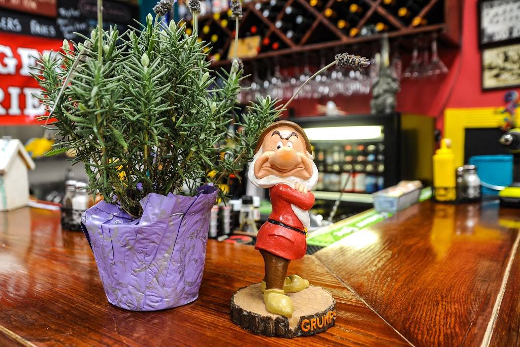 Grumps Cafe | cafe | 117 Hillsmere Dr, Annapolis, MD 21403, USA | 4102670229 OR +1 410-267-0229