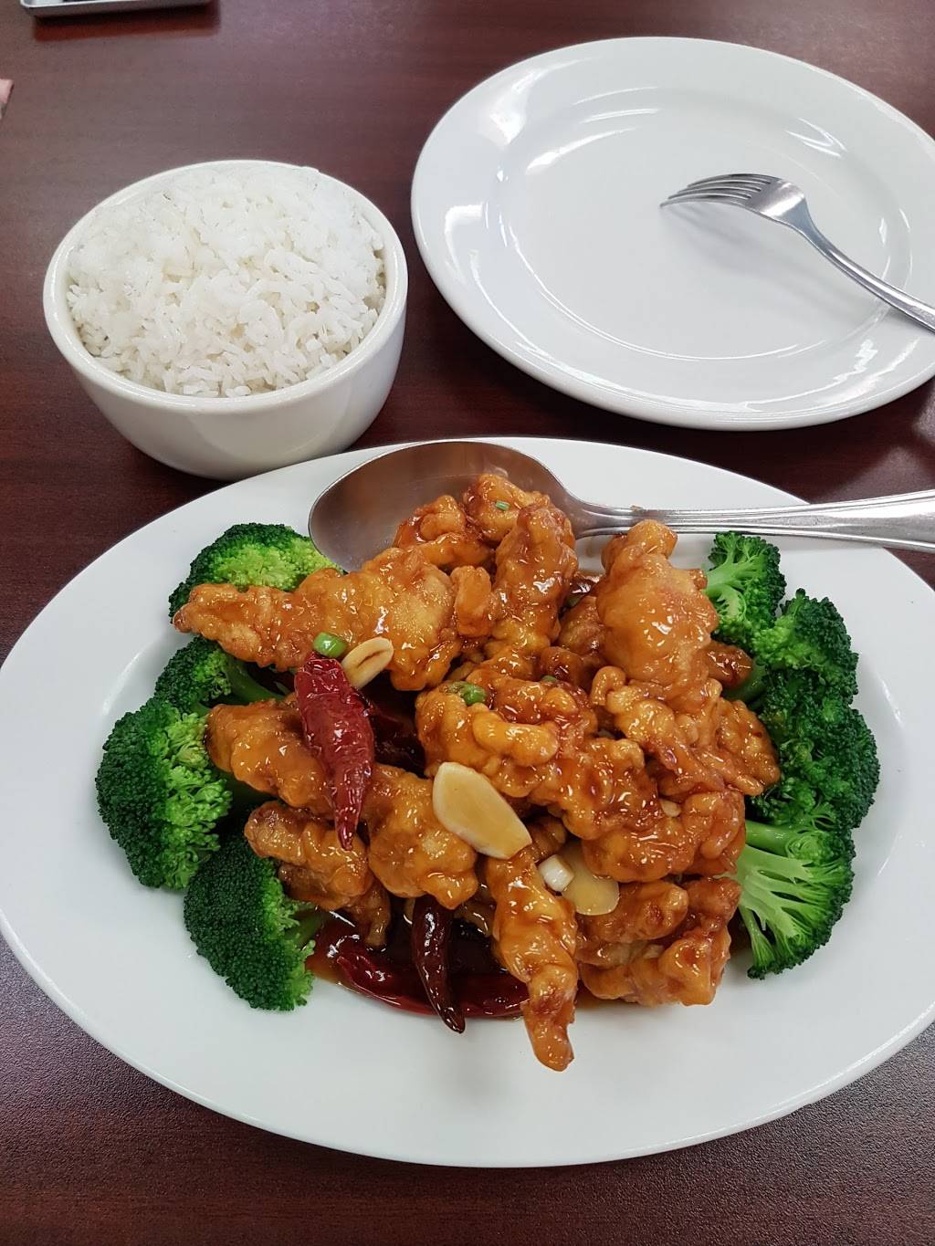 North Village | restaurant | 137 Jasper St, Dayton, OH 45409, USA | 9372235898 OR +1 937-223-5898