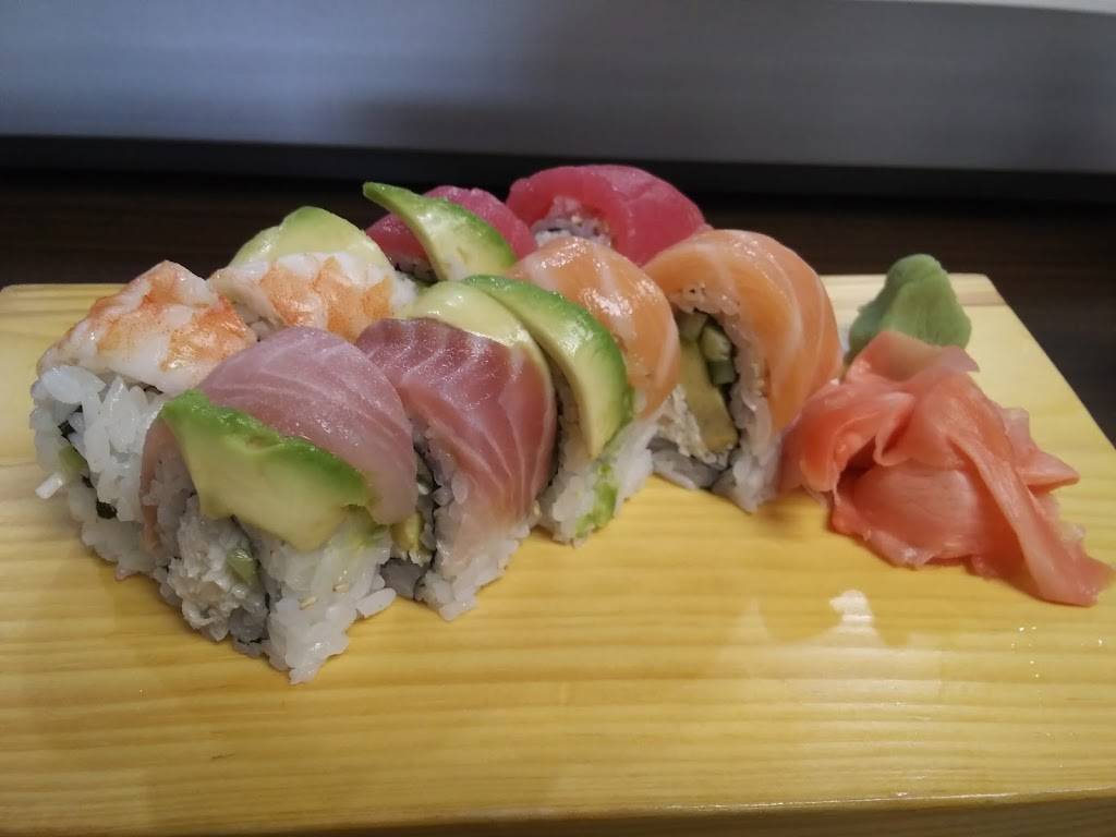 Hamachi Asian Bistro & Sushi | restaurant | 1440 S Country Club Dr Suite #3, Mesa, AZ 85210, USA | 4806216800 OR +1 480-621-6800