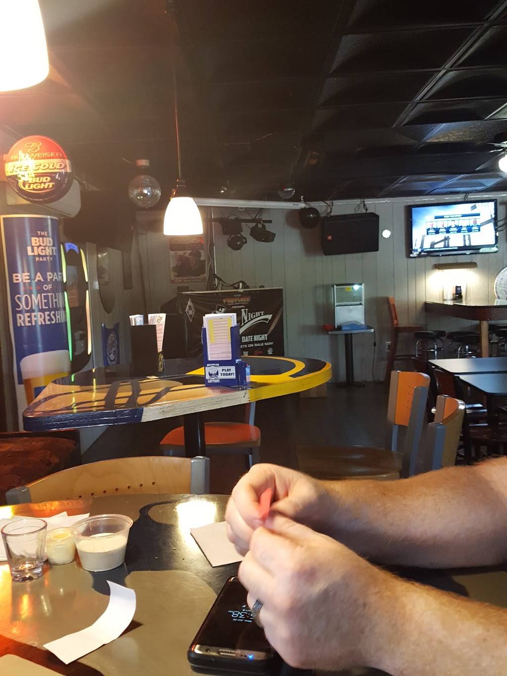 The Fireplace | night club | 2238 N Long Lake Rd, Fenton, MI 48430, USA | 8106294505 OR +1 810-629-4505