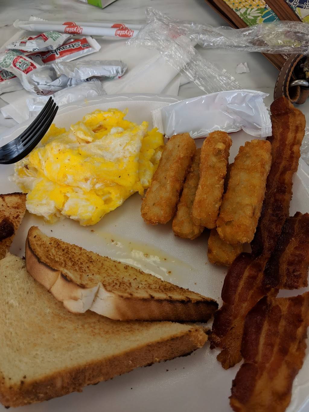 Krystal | meal takeaway | 970 Old Monrovia Rd, Huntsville, AL 35805, USA | 2568309666 OR +1 256-830-9666