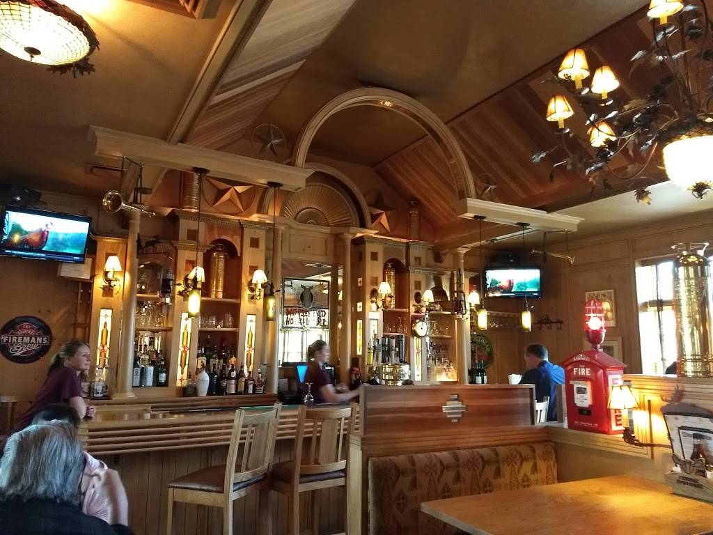 Moosehead Hoof & Ladder | restaurant | 7989 Columbia Rd, Olmsted Falls, OH 44138, USA | 4402355511 OR +1 440-235-5511