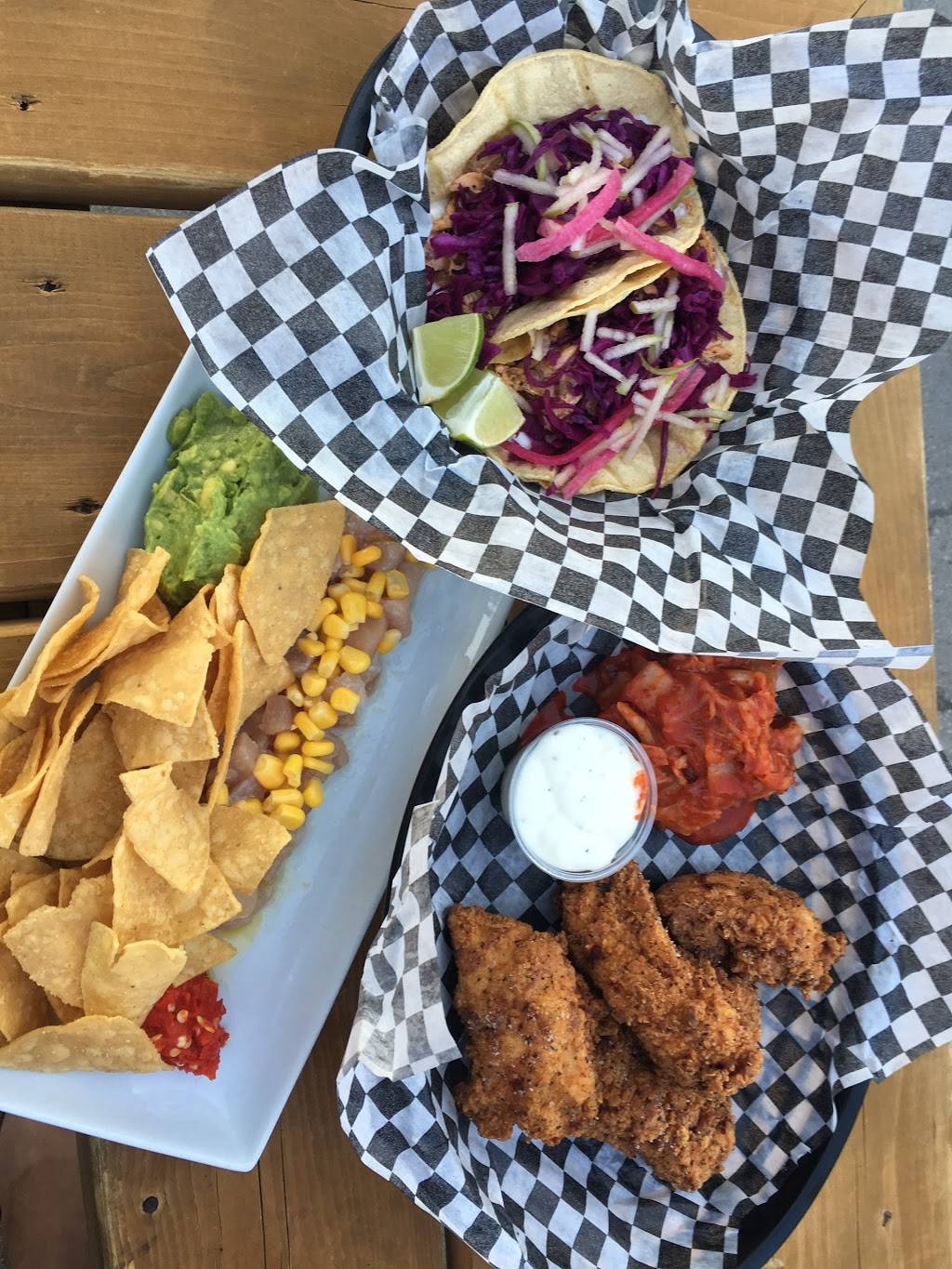 The Slip | restaurant | 235 Queens Quay W, Toronto, ON M5J 2G6, Canada | 8447269227 OR +1 844-726-9227