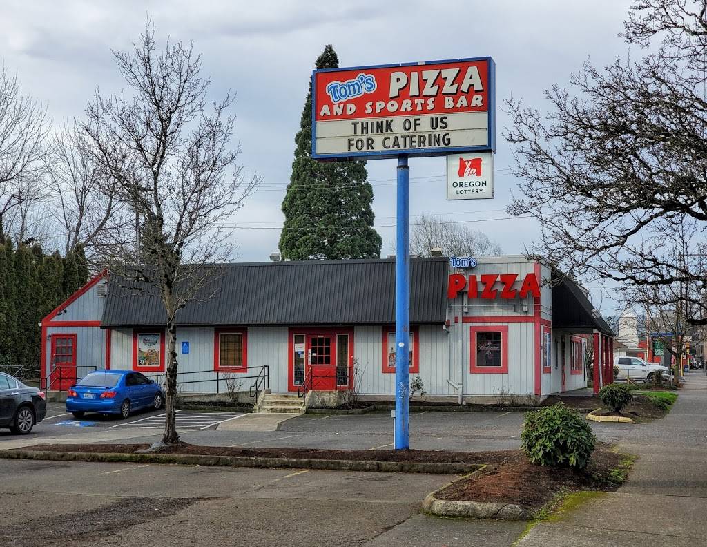 Tom Codys Pizza & Sports Bar | restaurant | 2630 N Lombard St, Portland, OR 97217, USA | 5032834217 OR +1 503-283-4217