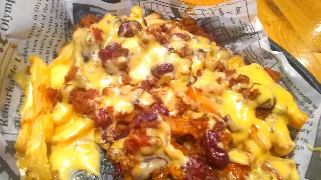 E.B. Gators Pub & Grill | restaurant | 1 Clyde Rd, Lyons, NY 14489, USA | 3156650001 OR +1 315-665-0001