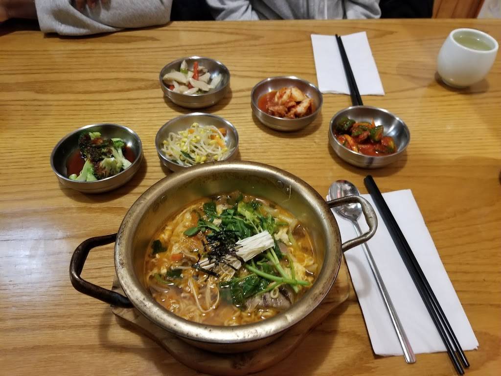 Malado Restaurant | restaurant | 2437 Finch Ave W, North York, ON M9M 2E7, Canada | 4167419728 OR +1 416-741-9728