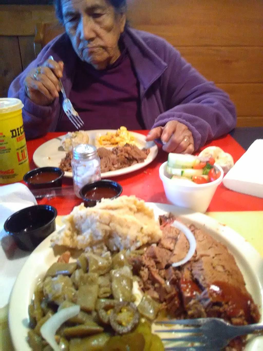 Dickeys Barbecue Pit | restaurant | 1009 N Hwy 77, Waxahachie, TX 75165, USA | 9729373030 OR +1 972-937-3030