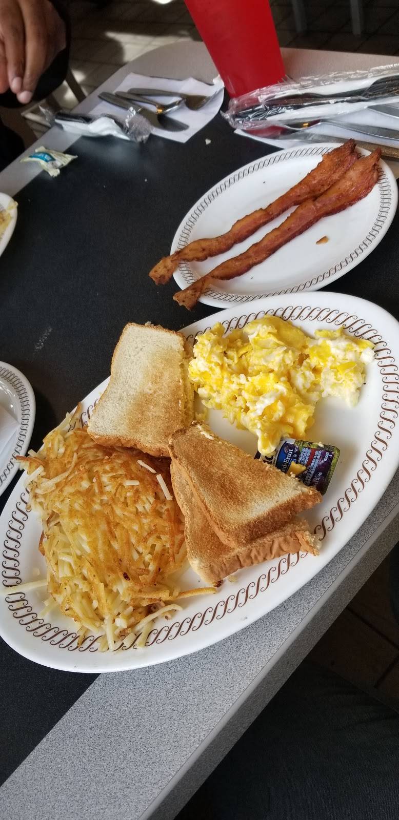 Waffle House | meal takeaway | 1910 N Collins Rd, Arlington, TX 76011, USA | 8172746021 OR +1 817-274-6021