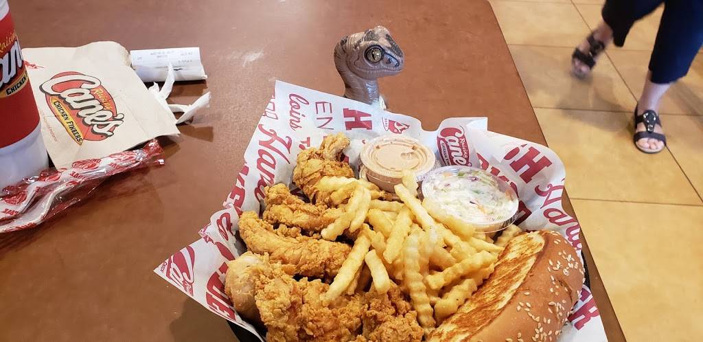 Raising Canes Chicken Fingers | meal takeaway | 1136 Miamisburg Centerville Rd, Centerville, OH 45459, USA | 9373067704 OR +1 937-306-7704