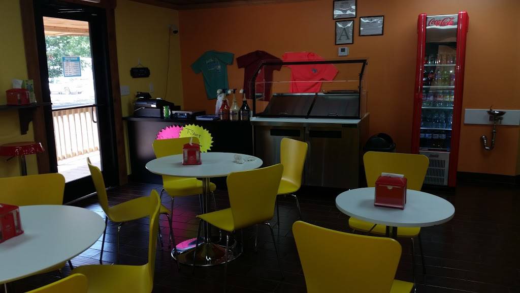 Bananas Mini Golf & Arcade | restaurant | 2251 E Pass Rd, Gulfport, MS 39507, USA | 2282063015 OR +1 228-206-3015