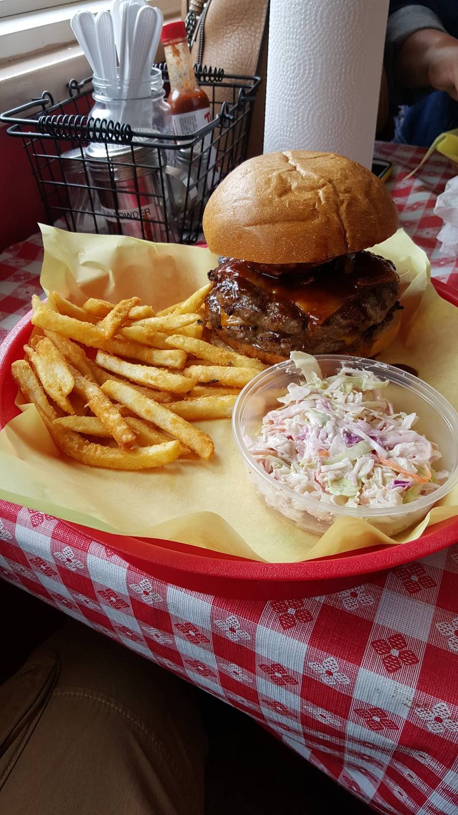 Bourbon BBQ | restaurant | 499 Midland Ave, Garfield, NJ 07026, USA | 2702200001 OR +1 270-220-0001