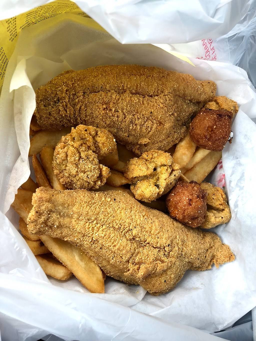 Crazy Catfish Restaurant | restaurant | 805 W Centerville Rd, Garland, TX 75041, USA | 9726825411 OR +1 972-682-5411