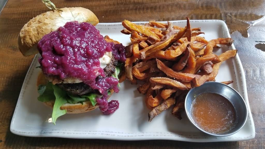 Colter Bay | restaurant | 561 Delaware Ave, Buffalo, NY 14202, USA | 7164365197 OR +1 716-436-5197