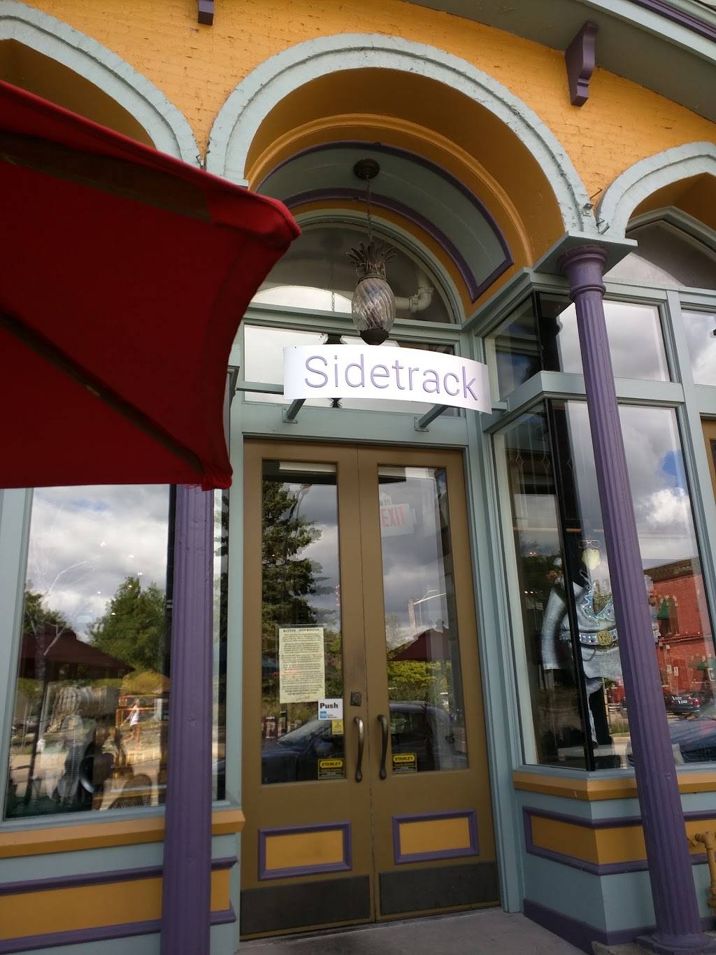 Sidetrack Bar and Grill | restaurant | 56 E Cross St, Ypsilanti, MI 48198, USA | 7344831035 OR +1 734-483-1035