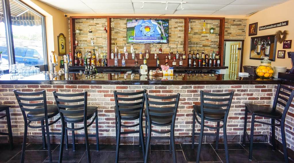 Romas Pizza & Italian Restaurant | meal delivery | 7033 Greenville Ave, Dallas, TX 75231, USA | 2143730500 OR +1 214-373-0500