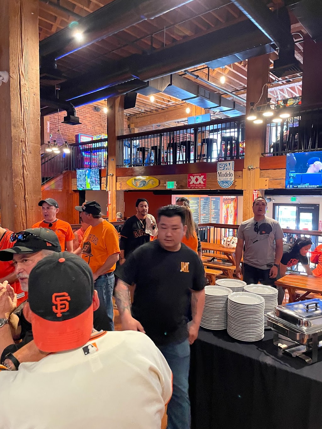 Underdogs Cantina | restaurant | 128 King St, San Francisco, CA 94107, USA | 4154166873 OR +1 415-416-6873