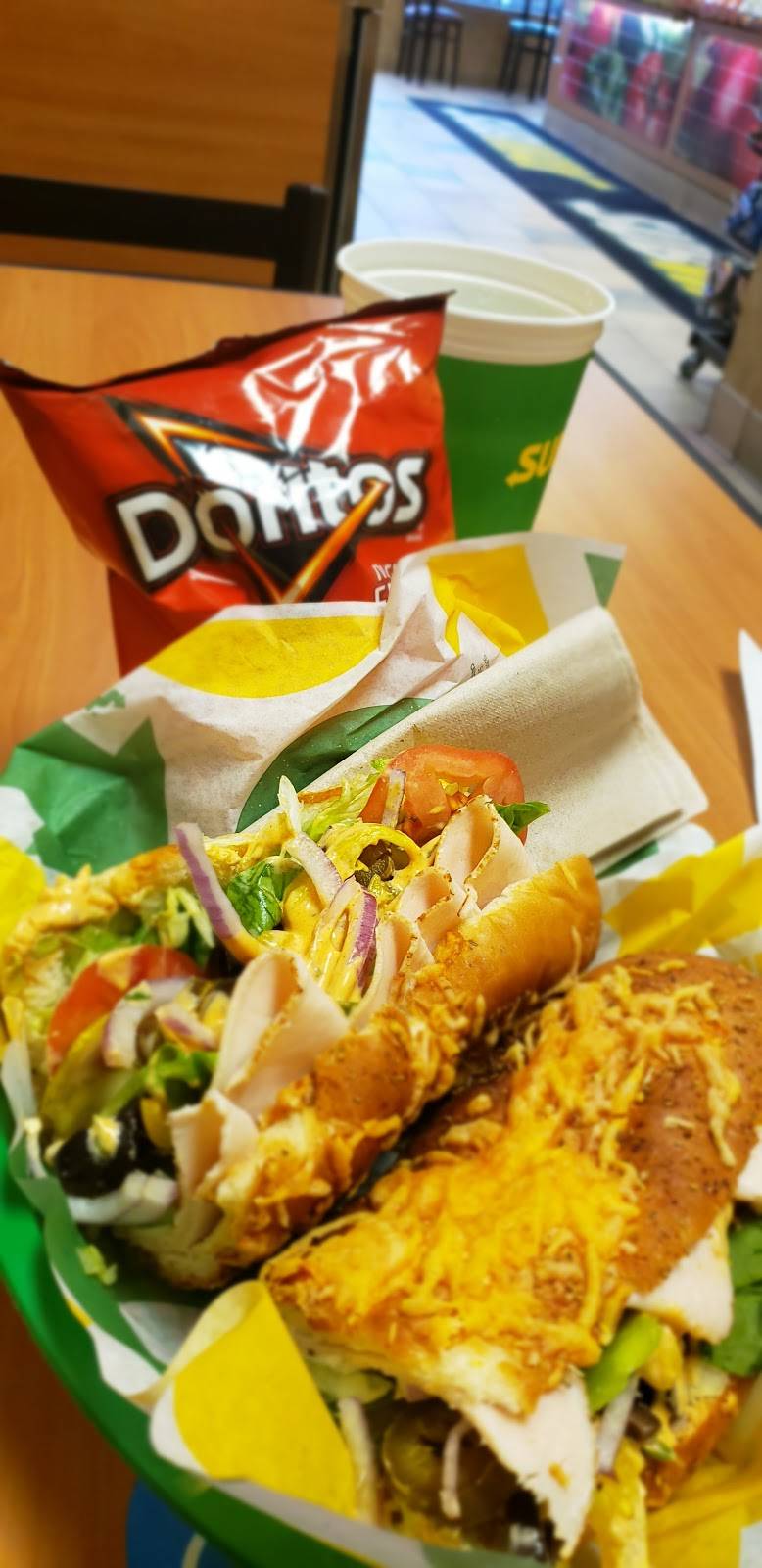 Subway | restaurant | 7672 N Canton Center Rd, Canton, MI 48187, USA | 7342075081 OR +1 734-207-5081