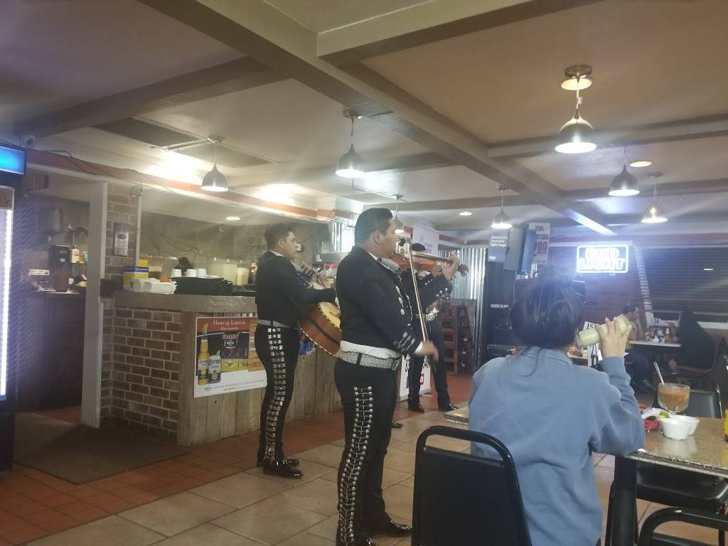 Jaliscienses Mexican Restaurant | restaurant | 717 E Ben White Blvd, Austin, TX 78704, USA | 5124454866 OR +1 512-445-4866