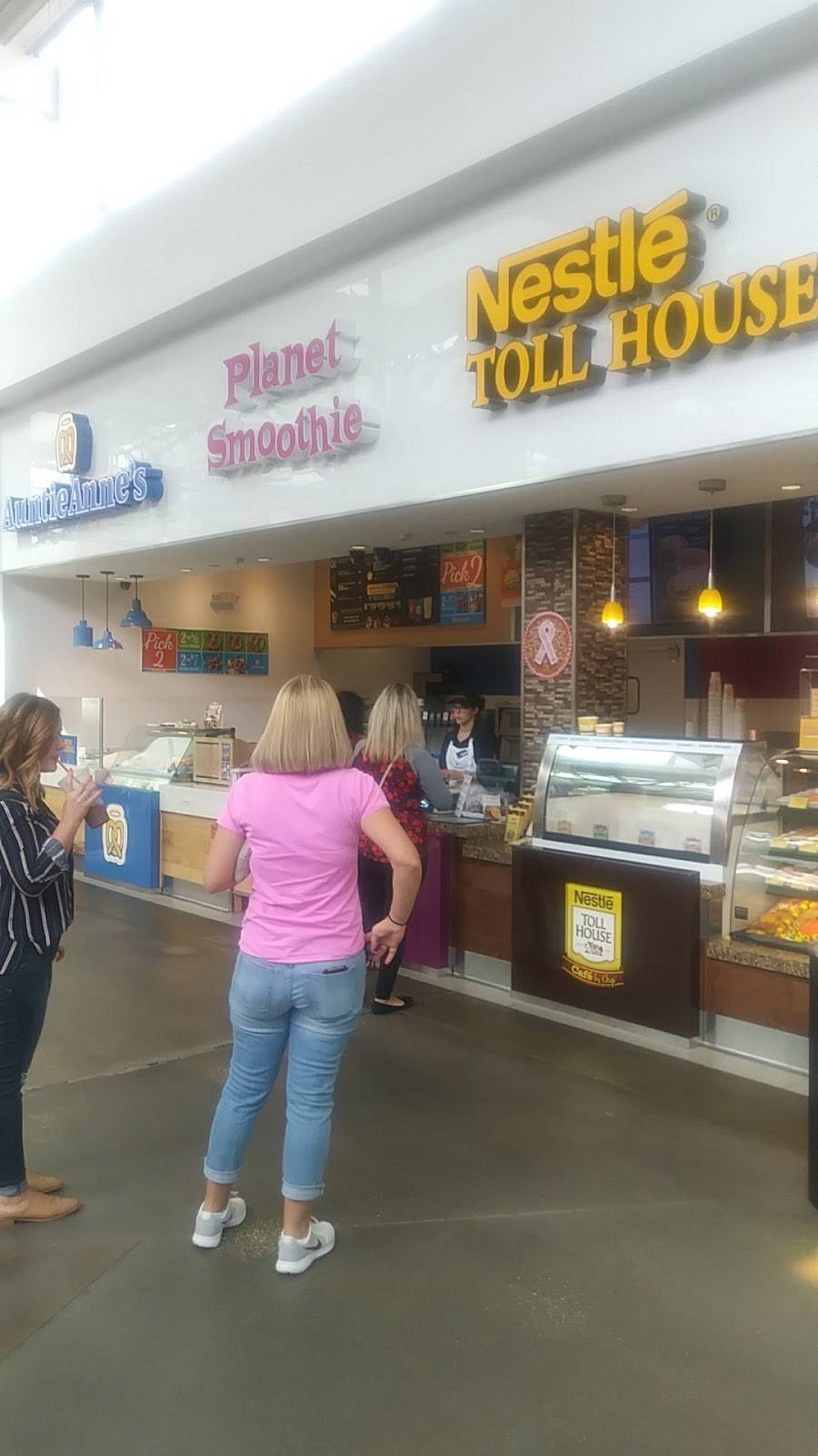 Auntie Annes | restaurant | 1185 Oviedo Marketplace Blvd, Oviedo, FL 32765, USA | 4073667400 OR +1 407-366-7400