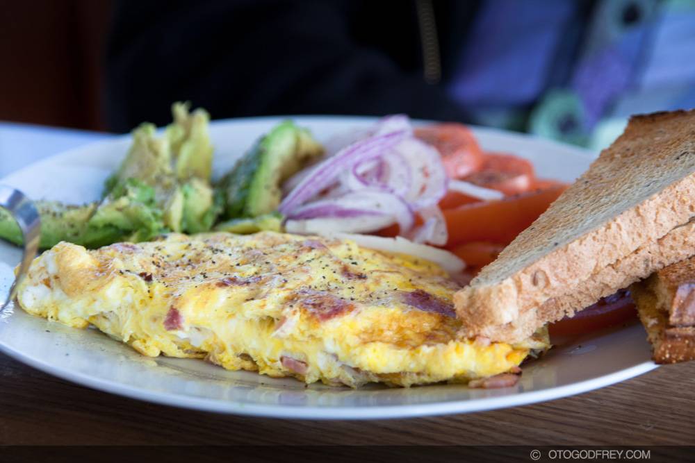 Karens Cafe | restaurant | 77682 Country Club Dr # L, Palm Desert, CA 92211, USA | 7607722800 OR +1 760-772-2800