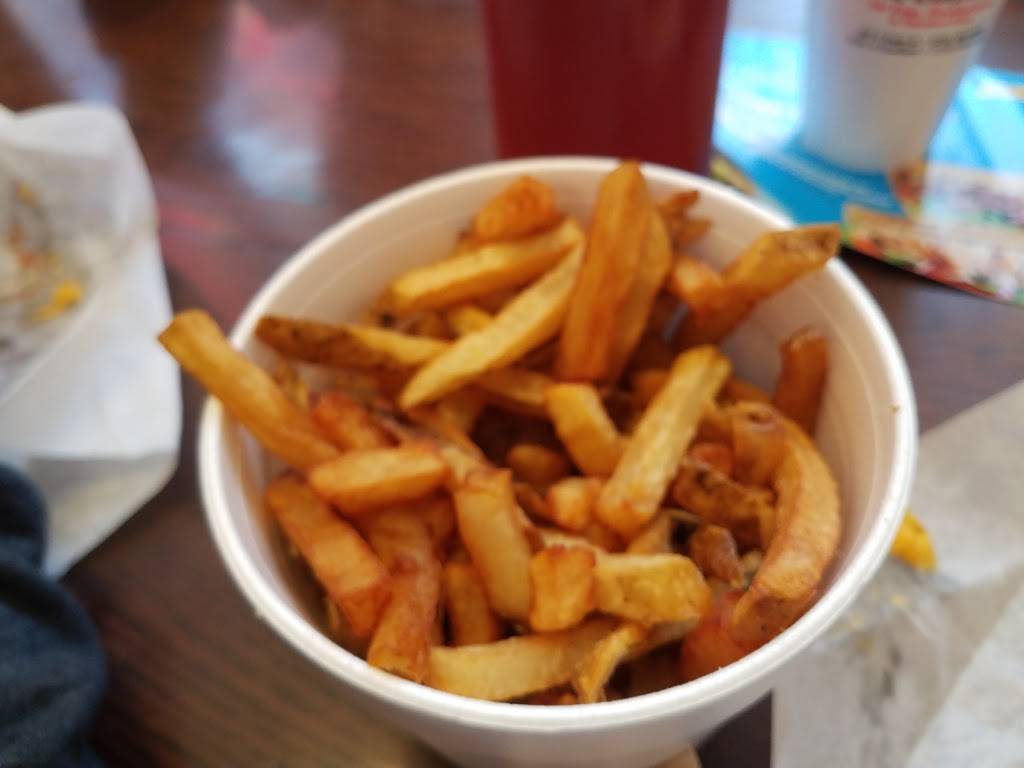 Devil Dawgs on State | restaurant | 767 S State St, Chicago, IL 60605, USA | 3125839100 OR +1 312-583-9100