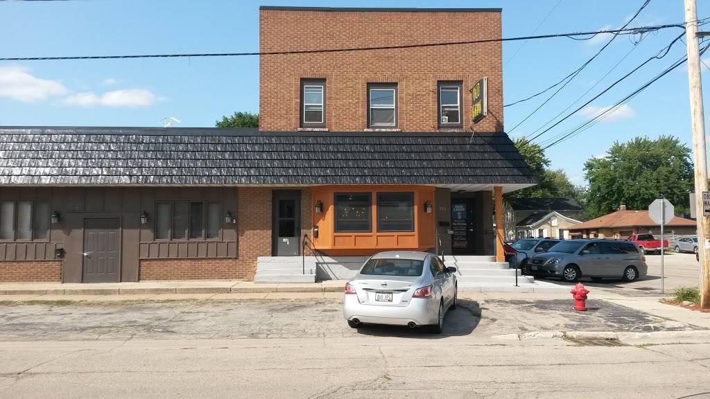 The Old Grog | restaurant | 546 Broad St, Menasha, WI 54952, USA | 9202156525 OR +1 920-215-6525