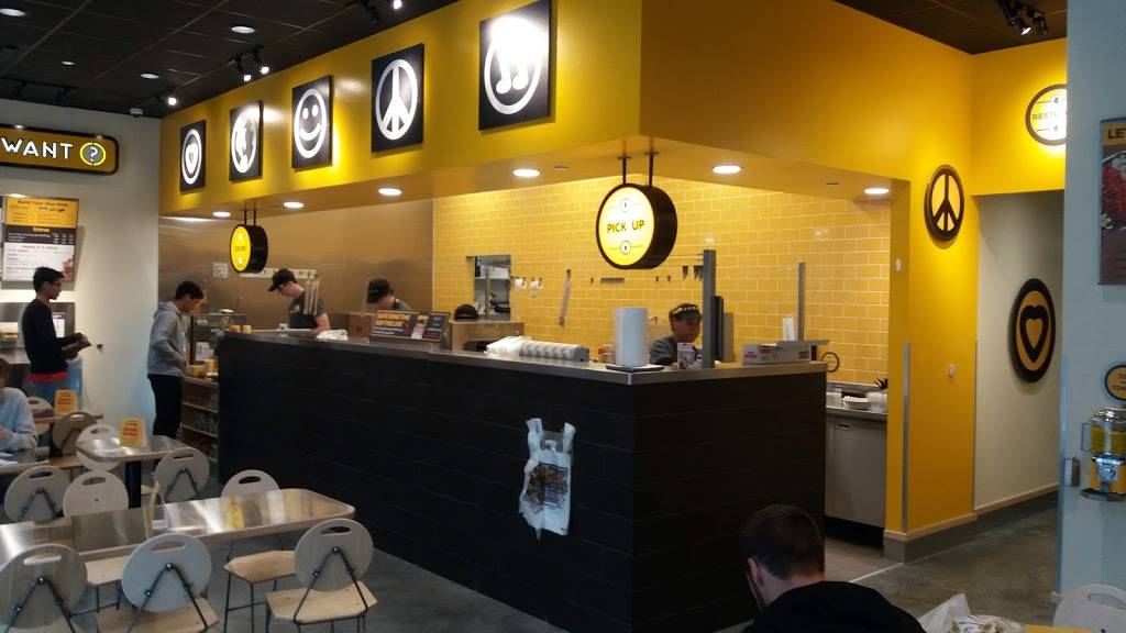 Which Wich Superior Sandwiches | restaurant | 2710 Lincoln Way, Ames, IA 50014, USA | 5152038964 OR +1 515-203-8964