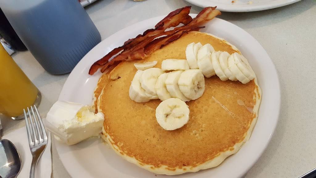 The Dining Car | restaurant | 8826 Frankford Ave, Philadelphia, PA 19136, USA | 2153385113 OR +1 215-338-5113