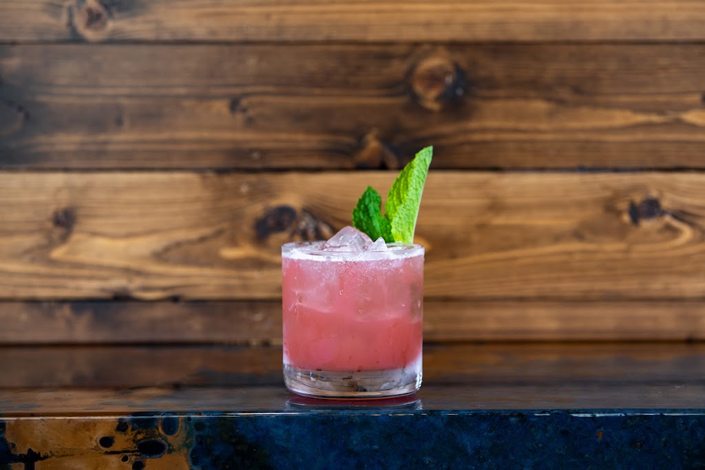 Burl & Sprig | restaurant | 333 W Western Ave, Muskegon, MI 49440, USA | 2319001313 OR +1 231-900-1313