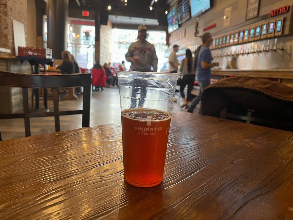 Whistle and Keg | restaurant | 818 Huron Rd E, Cleveland, OH 44115, USA | 2163315600 OR +1 216-331-5600