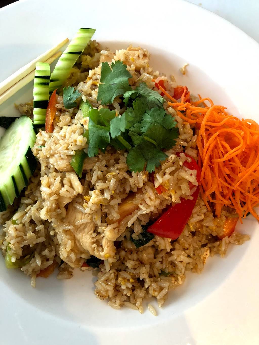 Siam Paragon | restaurant | 503 Main St, Evanston, IL 60202, USA | 8473322302 OR +1 847-332-2302