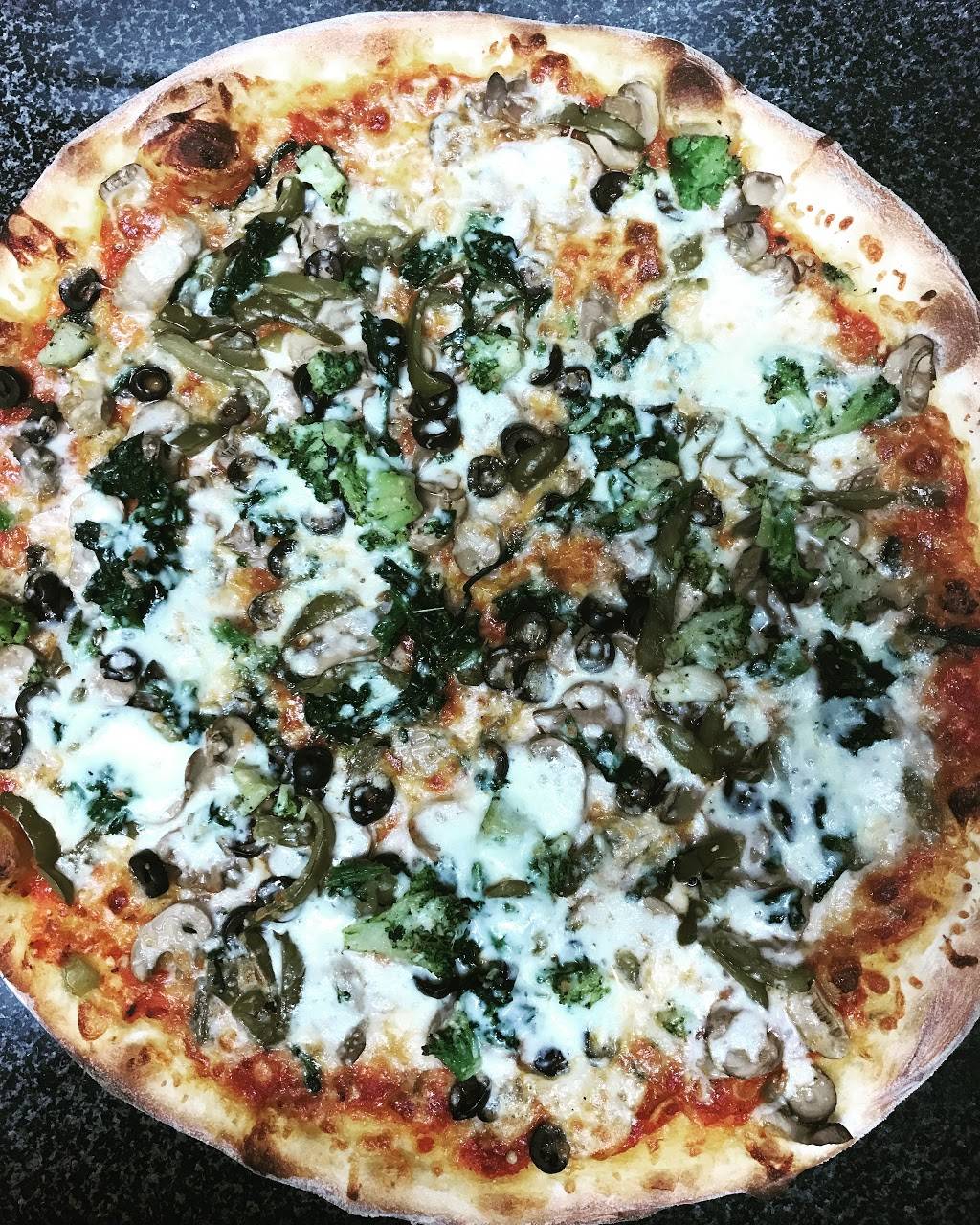 Nicks Pizza | restaurant | 137 NE 2nd Ave, Deerfield Beach, FL 33441, USA | 9546980333 OR +1 954-698-0333