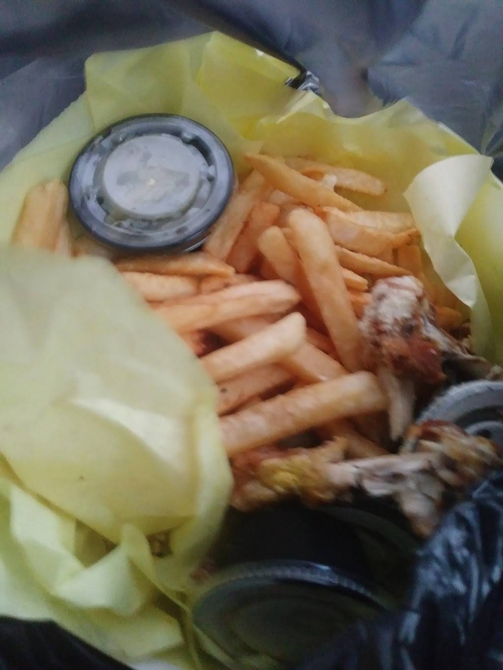 Wings & More | restaurant | 7455 S Westmoreland Rd, Dallas, TX 75237, USA | 9722830404 OR +1 972-283-0404