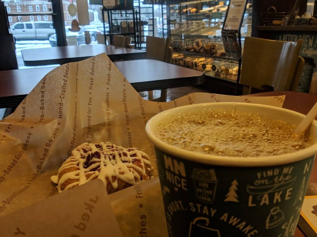 Einstein Bros. Bagels | bakery | 54 Plaza Dr, Chagrin Falls, OH 44022, USA | 4408939384 OR +1 440-893-9384