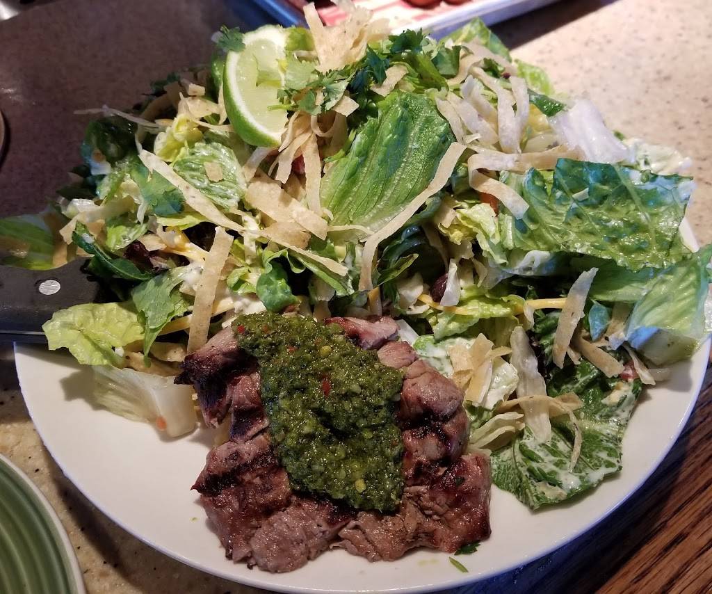 Applebees Grill + Bar | restaurant | 3920 W Hillsborough Ave, Tampa, FL 33614, USA | 8138729666 OR +1 813-872-9666