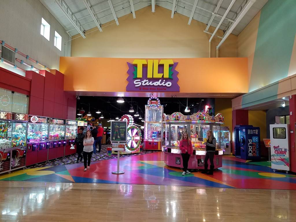 Tilt Studio Gurnee | restaurant | 6152 Grand Ave, Gurnee, IL 60031, USA | 8478561064 OR +1 847-856-1064