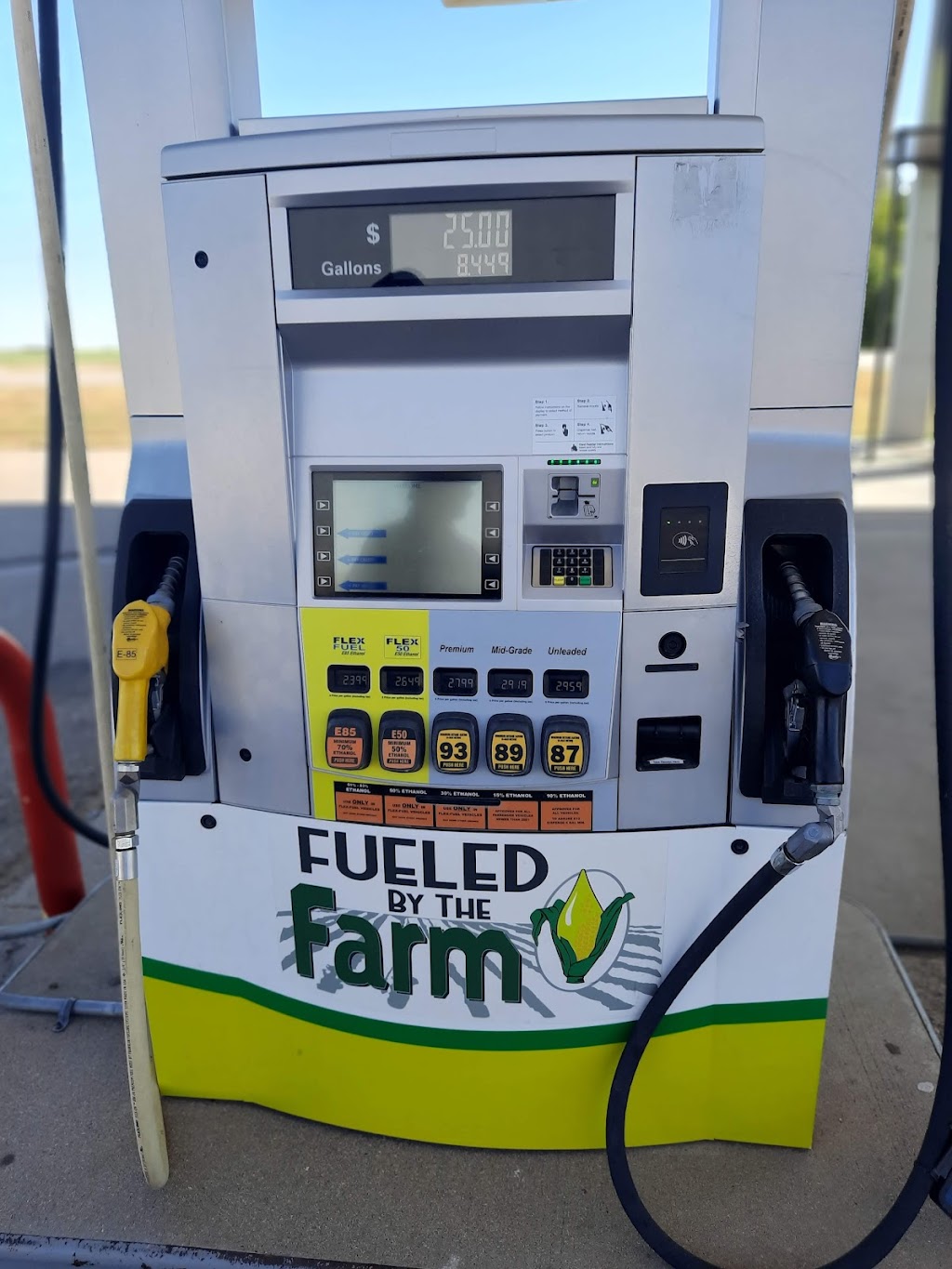 KJK Country Corner | restaurant | 700 W HWY 50, Deerfield, KS 67838, USA | 6204268331 OR +1 620-426-8331