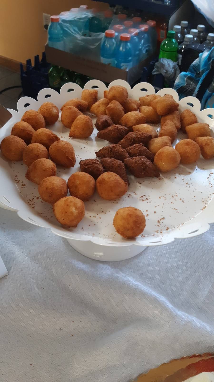 Little Mania | restaurant | 876 Broadway, Everett, MA 02149, USA | 6172942143 OR +1 617-294-2143