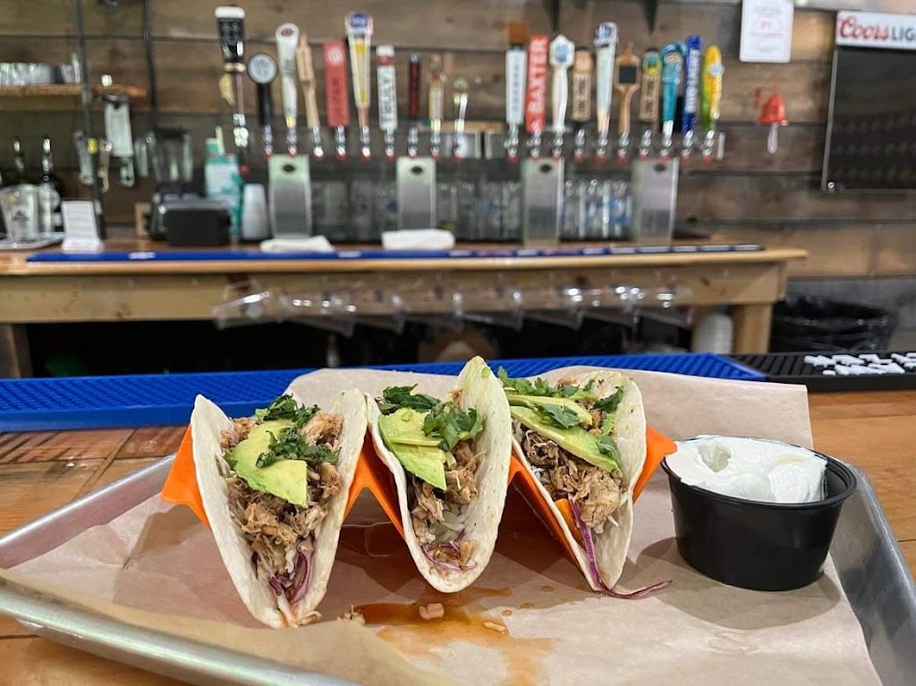 The Outpost Bar and Grill | restaurant | 380 Pequawket Trail, Standish, ME 04084, USA | 2076484168 OR +1 207-648-4168