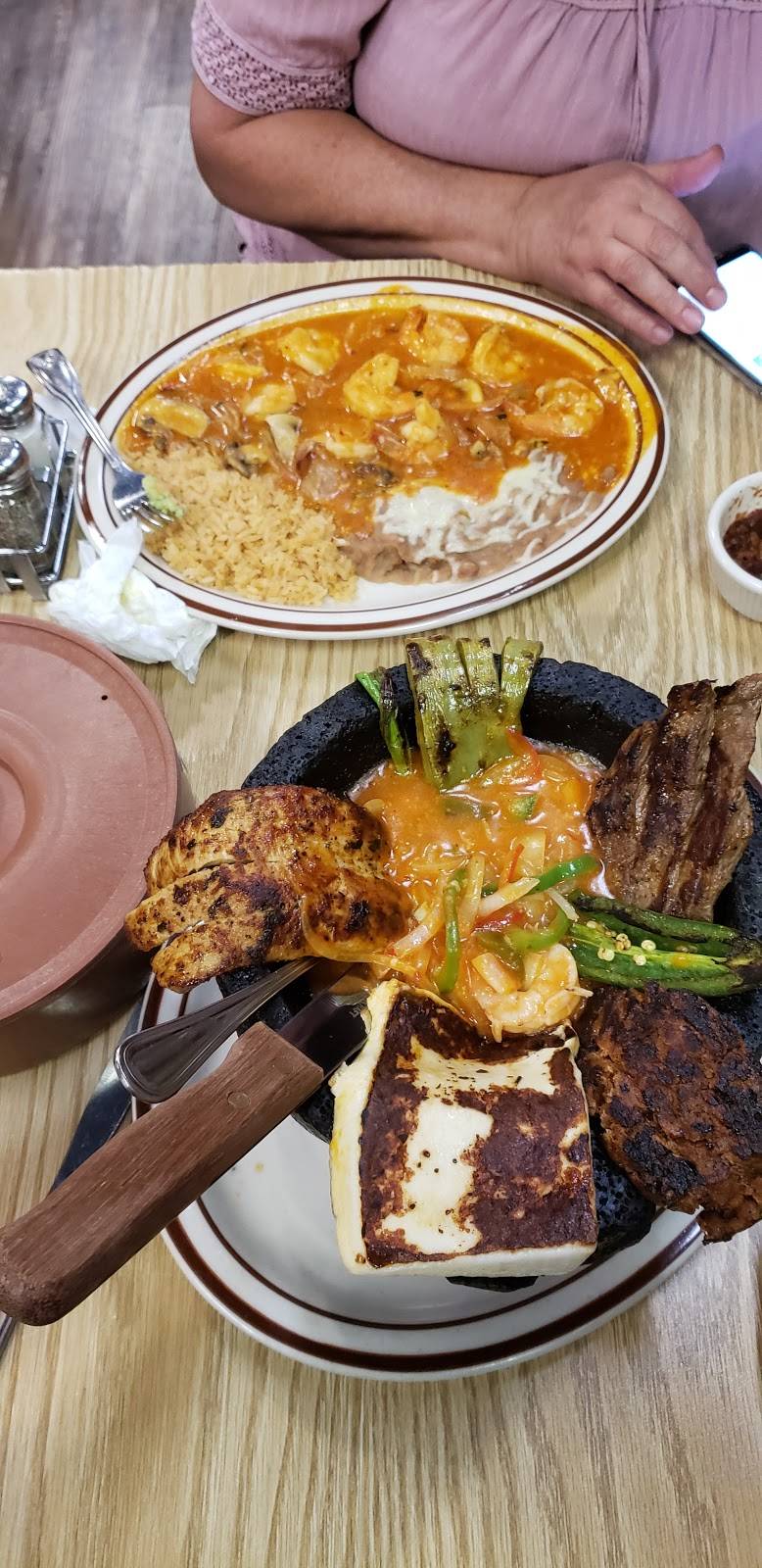El Pazcifico Mexican Grill & Cantina | restaurant | 114 W Pine St, Lodi, CA 95240, USA | 2092248126 OR +1 209-224-8126