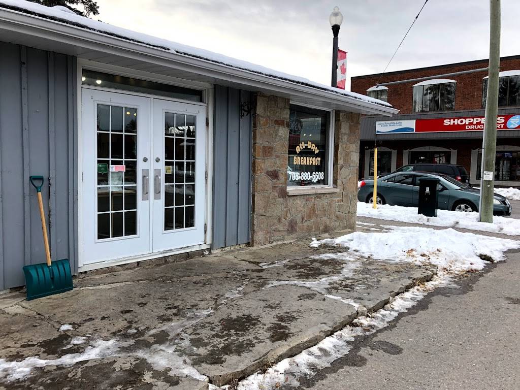 Shakers Diner | restaurant | 80 Bolton St, Bobcaygeon, ON K0M 1A0, Canada | 7058806608 OR +1 705-880-6608