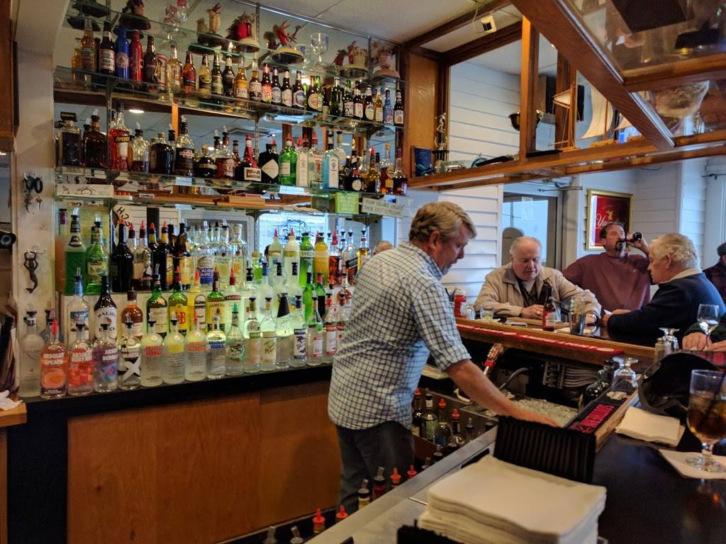 Schooners | restaurant | 157 Nantasket Ave, Hull, MA 02045, USA | 7819255200 OR +1 781-925-5200