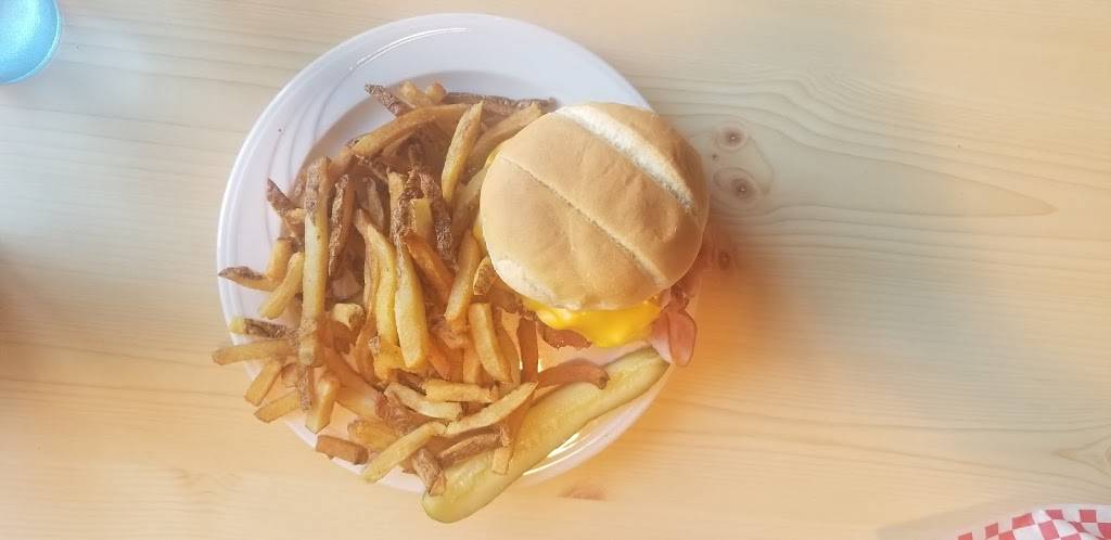 Buckhorn Grill & Pub | restaurant | 1801 Cabelas Ln, Prairie du Chien, WI 53821, USA | 6083265717 OR +1 608-326-5717