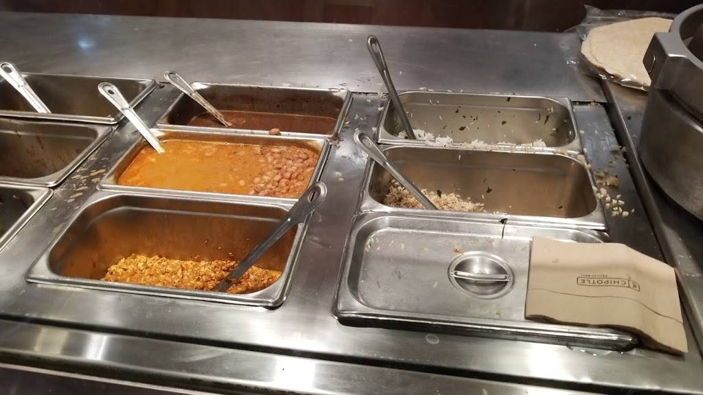 Chipotle Mexican Grill | restaurant | 229 Cedar Ave S, Minneapolis, MN 55454, USA | 6126597830 OR +1 612-659-7830