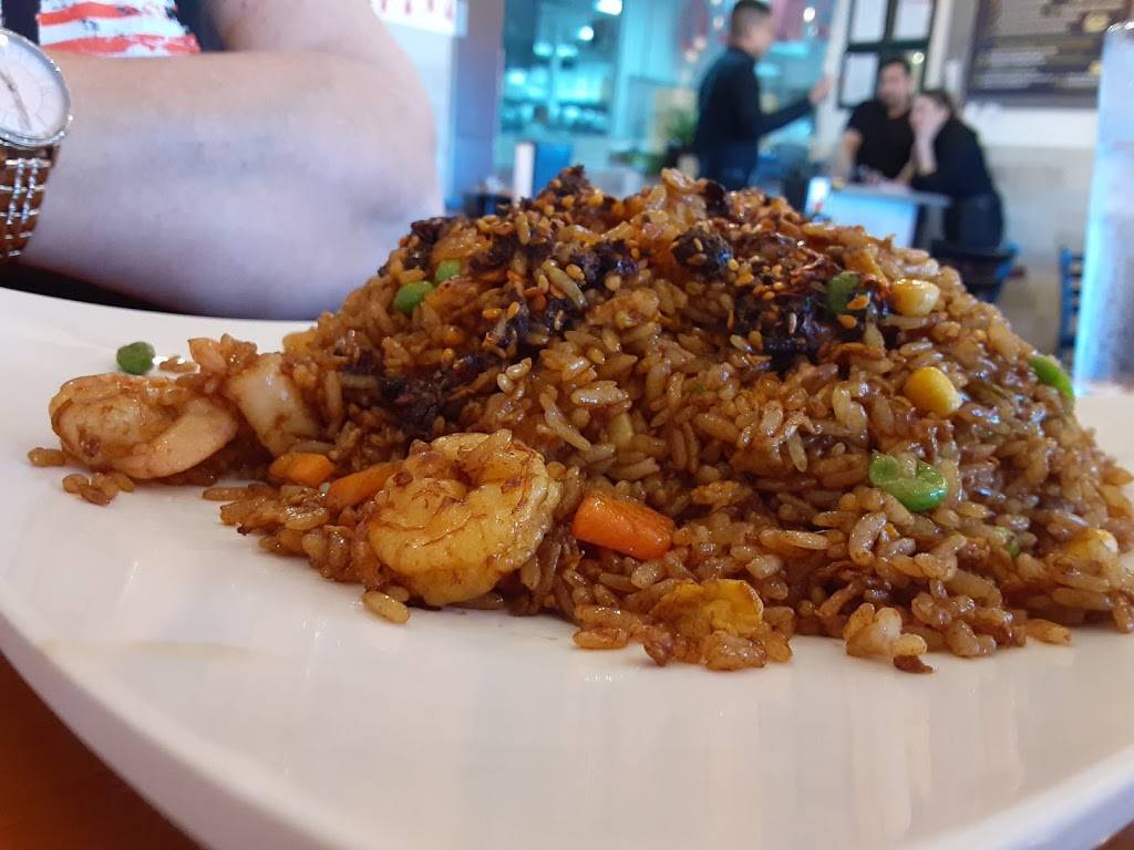 Noodles and Dumplings | restaurant | 4650 Woodrow Bean Transmountain, El Paso, TX 79924, USA | 9159266161 OR +1 915-926-6161