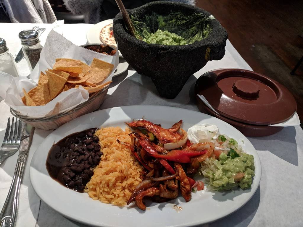 Cinco de Mayo Bayside | restaurant | 42-29 Bell Blvd, Bayside, NY 11361, USA | 7182240330 OR +1 718-224-0330